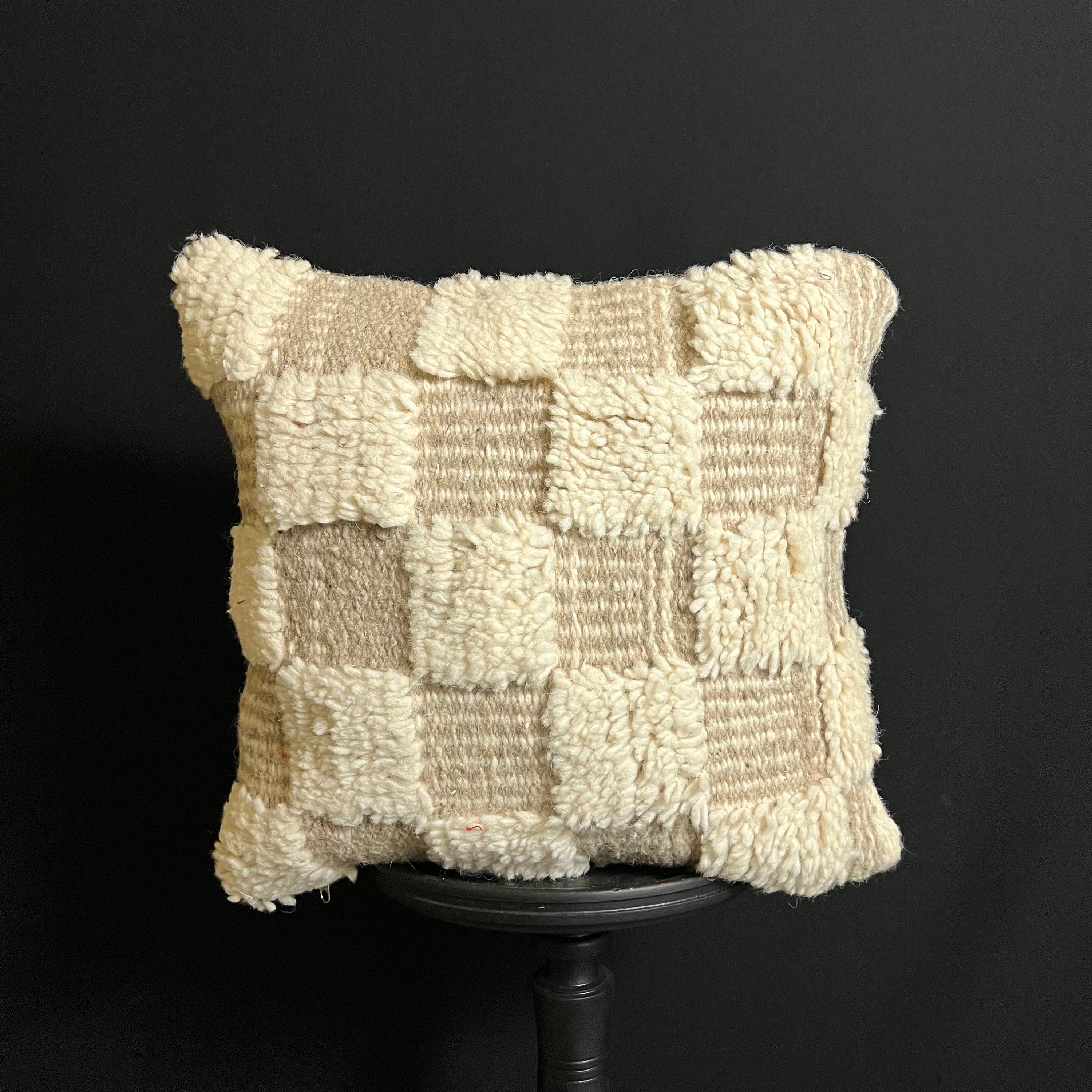 Handwoven Chekered Throw Pillow - Cozy and Stylish Home Decor